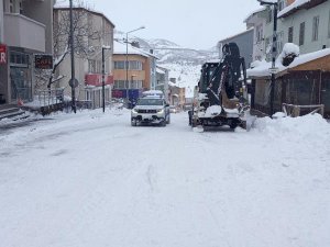 Pülümür'de kar kalınlığı 30 santimetre oldu