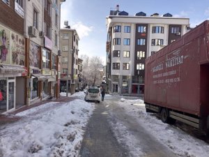 Yollar buz pistine döndü, çalışma yetersiz