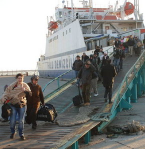 30 saat denizde mahsur kaldılar