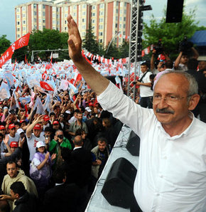 CHP'den 4+4+4 protestosu