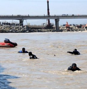 Köprü faciası için soruşturma başlatıldı