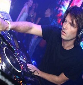 DJ Hernan Cattaneo hayranlarına müjde VİDEO