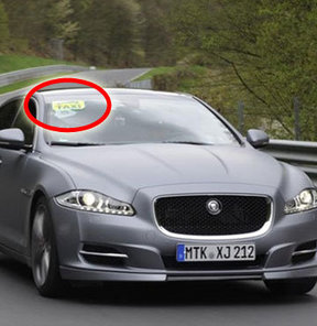 Jaguar taksiciliğe başladı