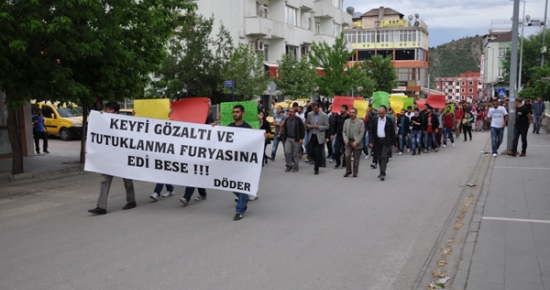 Tunceli'de 5 Üniversitelinin Gözaltına Alınması Protesto Edildi