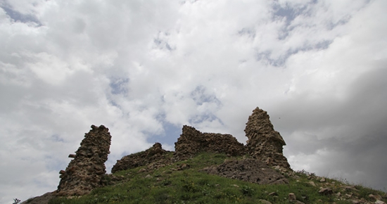 ÇOK YAKIN BİR KALE, ANBAR