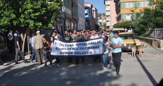 Tunceli’de gözaltılar protesto edildi