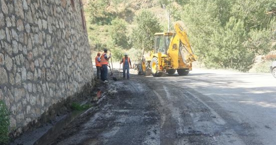 Atıl Üzelgin caddesi asfaltlanıyor