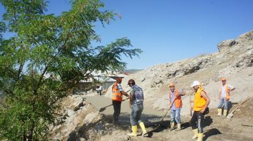 Ulaşımda güçlük çekilen güçlüler mevkii yola kavuşuyor