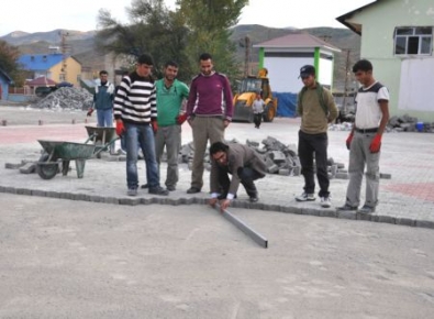 Ovacık Hükümet Meydanı yenileniyor