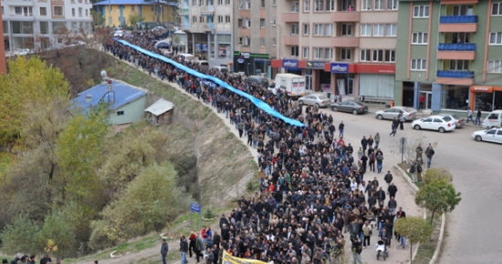 Tunceli'de Baraj Protestosuna 7 Bin Kişi Katıldı