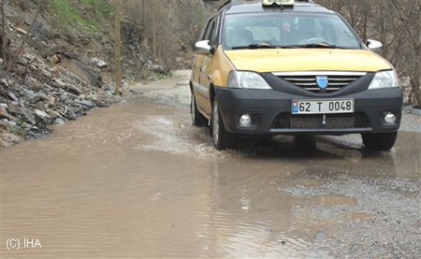 Tunceli-Ovacık Karayolunda Taşkın