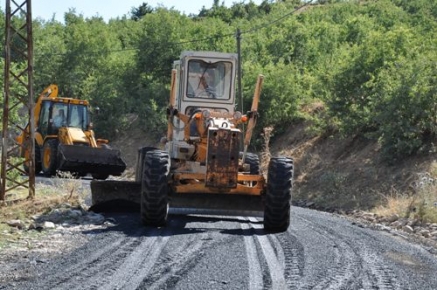 Asfalt ve Yama Çalışmaları Başladı