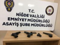 Niğde polisi uygulamalarında 10 ruhsatsız tabanca ele geçirildi