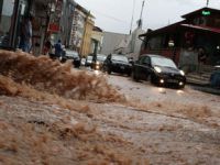 Artvin merkezi sel bastı