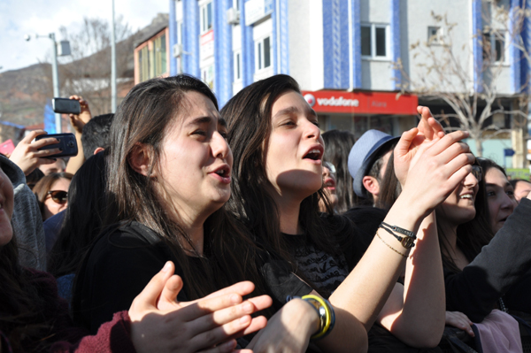 duman-grubu,-dersimde-konser-verdi-(1).jpg